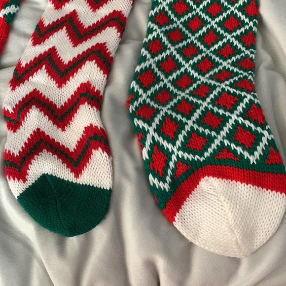 Vintage long knit Christmas stockings red green family set matching pom pom - Picture 5 of 7